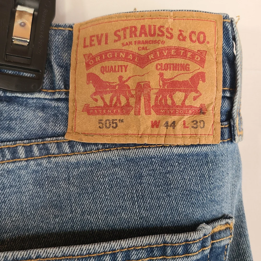 Men's 505 Levi's Size 44X30 Light Blue Straight Jeans